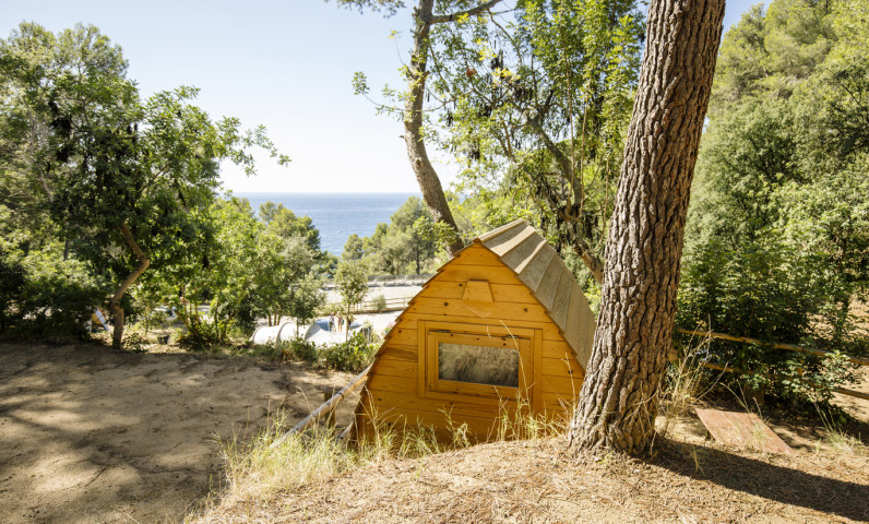 Camping Cala Llevado sea cabin