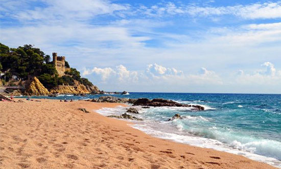 plage-lloret-del-mar-près-camping.jpg